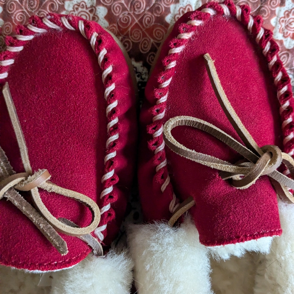 LL Bean Wicked Moccasin Slippers - Picture 5 of 6
